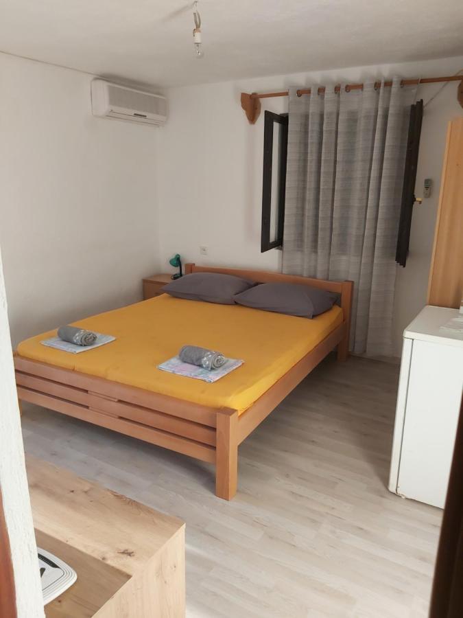 Hotel Soba Janja Bol Zewnętrze zdjęcie
